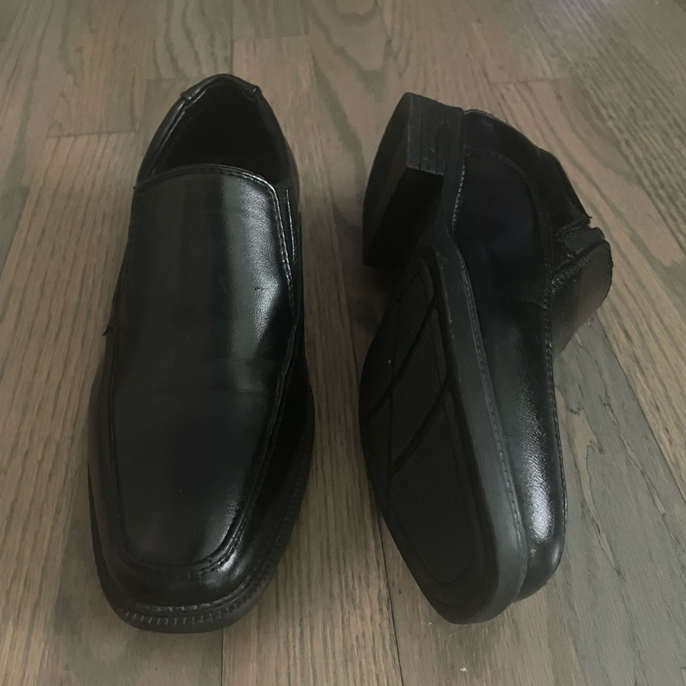 Tahari Sleek Black Men's Slip-On Loafers